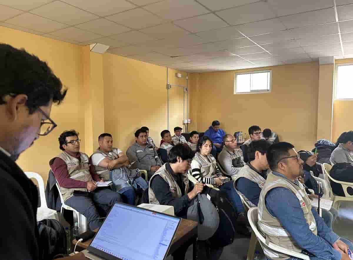 Especialistas OEFA telemetría análisis datos calidad aire capacitación técnica